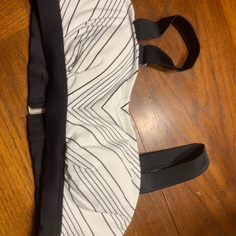 Athleta swimsuit workout top -never worn
